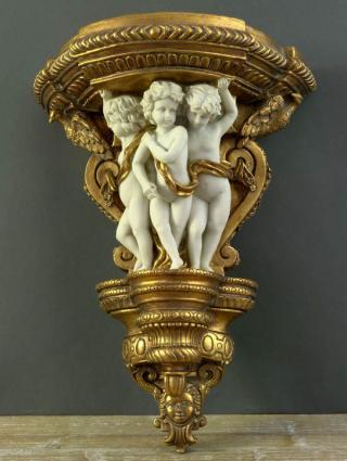 barokowa konsolka z trzema figurami