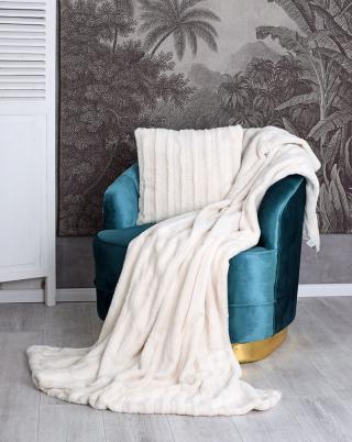 eko futro biała norka narzuta na łóżko pled futrzany 160 x 200 cm