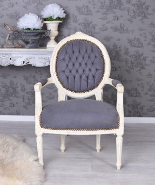 elegancki fotel w stylu barokowym