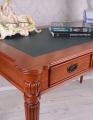 eleganckie biurko w stylu kolonialnym