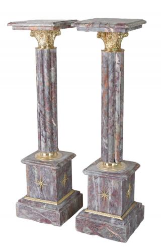 komplet dwóch marmurowych kolumn dekoracyjnych w stylu klasycznym