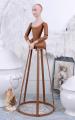 figura procesyjna w formie manekina w stylu vintage