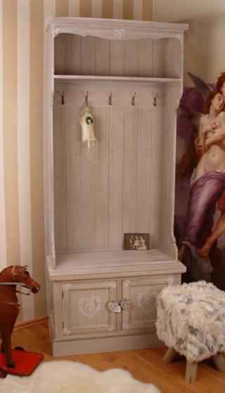 garderoba z szafką na buty w stylu alpejskim