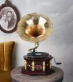 retro gramofon zdobiona tuba vintage