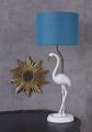 lampa z figurą białego flaminga w stylu urban jungle