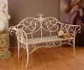 ażurowa ławka ogrodowa w stylu wiktoriańskim