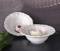 dwie miseczki z motywem korony shabby chic