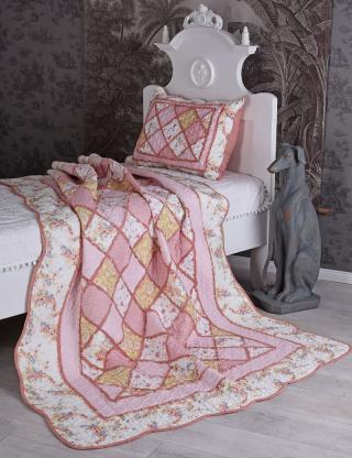 narzuta patchworkowy design różowa kolorystyka 150 x 200 cm