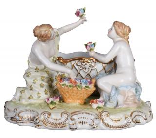 patera z figurami kobiet styl barokowy porcelana