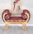 wytworna sofa z wolutami w stylu empire