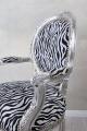 srebrny fotel meble barokowe zebra