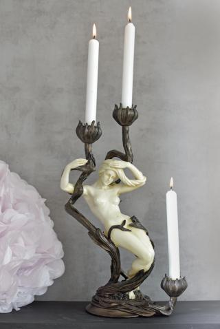 wysoki świecznik z nastrojową figurą kobiety styl secesyjny