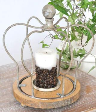 świecznik w kształcie korony shabby chic