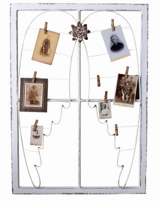 skrzydła pamięci w okiennej ramie styl shabby chic