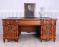 ogromne mahoniowe biurko w stylu angielskim