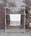 suszarka łazienkowa z półeczką w stylu shabby chic