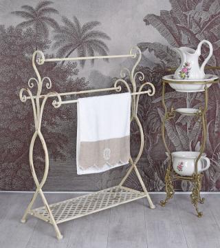suszarka łazienkowa z półeczką w stylu shabby chic