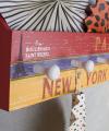 paris new york ścienny wieszak ze skrzyneczką